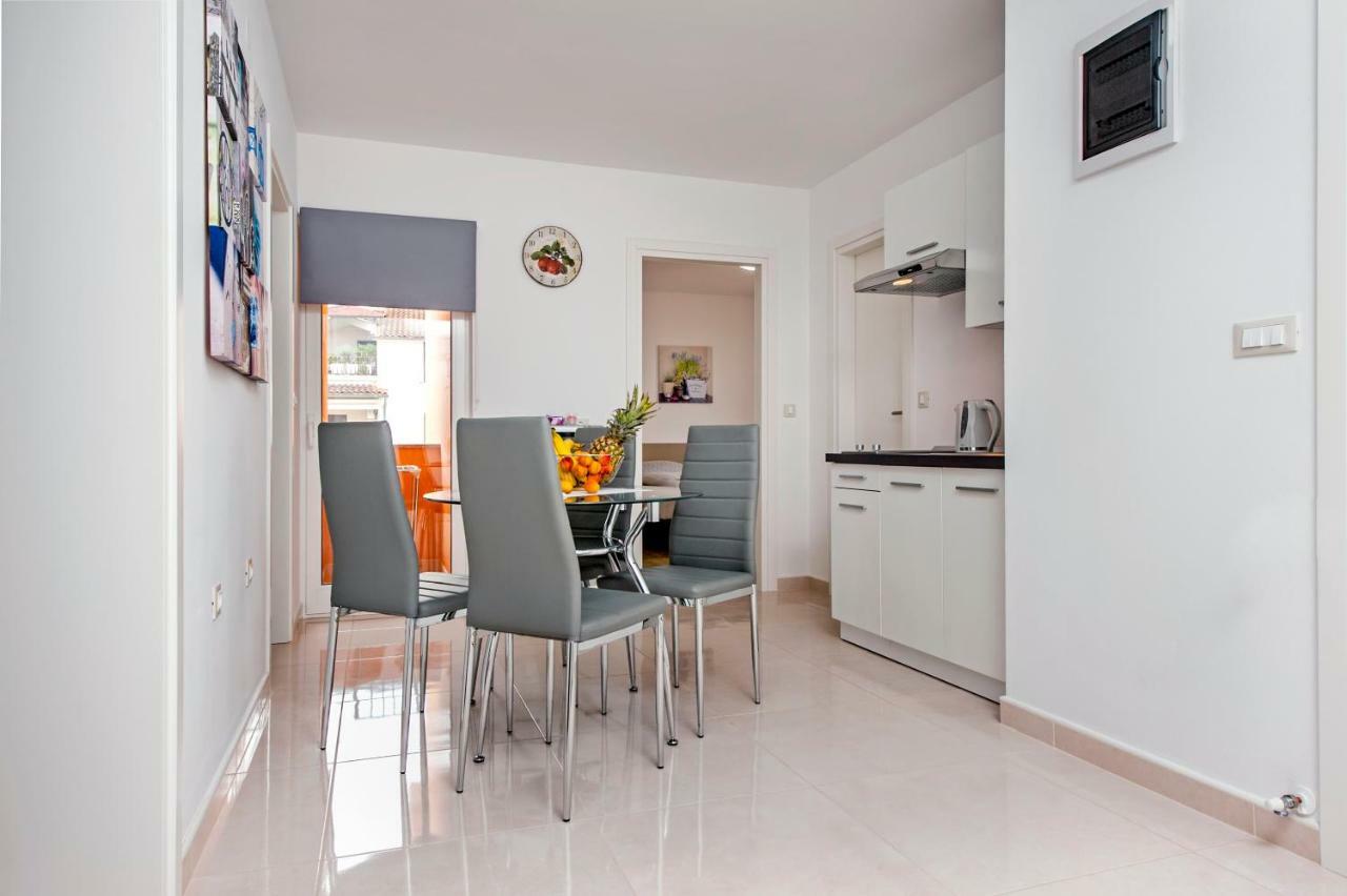 Apartman Sonata Rovinj Bagian luar foto
