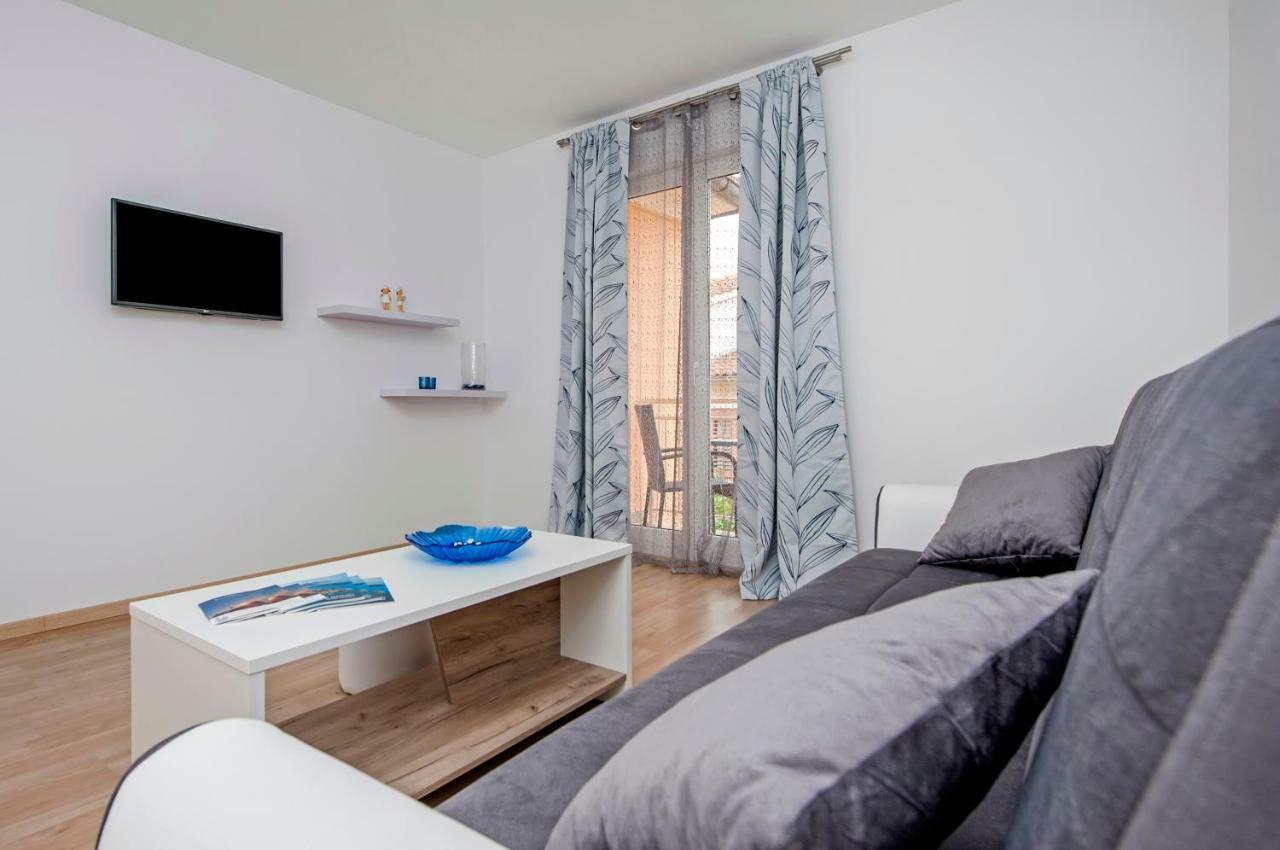 Apartman Sonata Rovinj Bagian luar foto